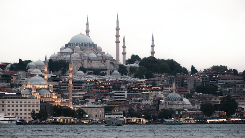 Kemerlerin Yeni Nesil Moda Girişimcileri Kemerlerin Yeni Nesil Moda Girişimcileri